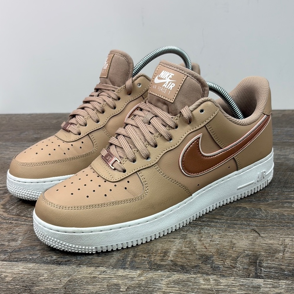 Women’s Nike Air Force 1 ‘07 Essential ‘Hemp Metallic Gold’ DD1523-200 Size 10